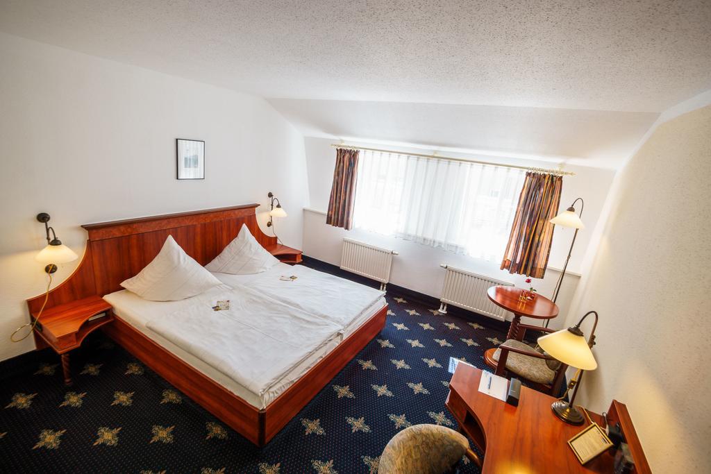 Hotel Wilder Mann Аннаберг-Бухгольц Экстерьер фото